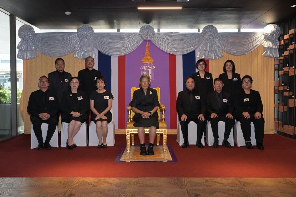 ด้วยสำนึกในพระมหากรุณาธิคุณอย่างหาที่สุดมิได้
บริษัท TCFF ขอร่วมน้อมรำลึกถึงช่วงเวลาอันทรงคุณค่า 
ในโอกาสที่ สมเด็จพระกนิษฐาธิราชเจ้า 
กรมสมเด็จพระเทพรัตนราชสุดาฯ สยามบรมราชกุมารี 
เสด็จพระราชดำเนินมาทรงเป็นองค์ประธาน
ในพิธีเปิดอาคาร Co Creation Space ของบริษัทฯ 
ซึ่งเป็นศูนย์กลางด้านการวิจัย พัฒนา และสร้างสรรค์นวัตกรรม 
เพื่อยกระดับวัตถุดิบไทยสู่ผลิตภัณฑ์ที่มีคุณภาพในระดับสากล
อาคารแห่งนี้ไม่ได้เป็นเพียงสถานที่ทำงาน แต่เป็นพื้นที่ที่หลอมรวม
องค์ความรู้ วิทยาศาสตร์ และความคิดสร้างสรรค์ เพื่อพัฒนากลิ่น 
กลิ่นรส น้ำมันหอมระเหย และสารสกัด ที่สร้างคุณค่าให้กับอุตสาหกรรมไทย 
และต่อยอดศักยภาพของทรัพยากรธรรมชาติไทยสู่เวทีโลก
วันนี้...เรื่องราวแห่งความภาคภูมิใจยังคงเป็นแรงบันดาลใจให้ TCFF 
มุ่งมั่นสร้างสรรค์นวัตกรรมอย่างไม่หยุดยั้ง และสืบสานพระมหากรุณาธิคุณ
ผ่านการพัฒนาที่เกิดประโยชน์ต่อประเทศอย่างยั่งยืน 
